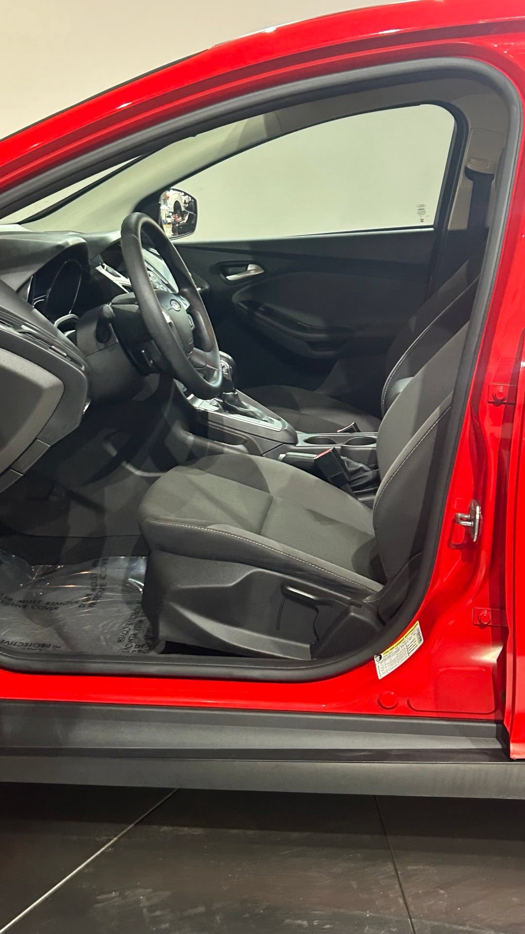 Used 2013 Ford Focus SE FWD image 32