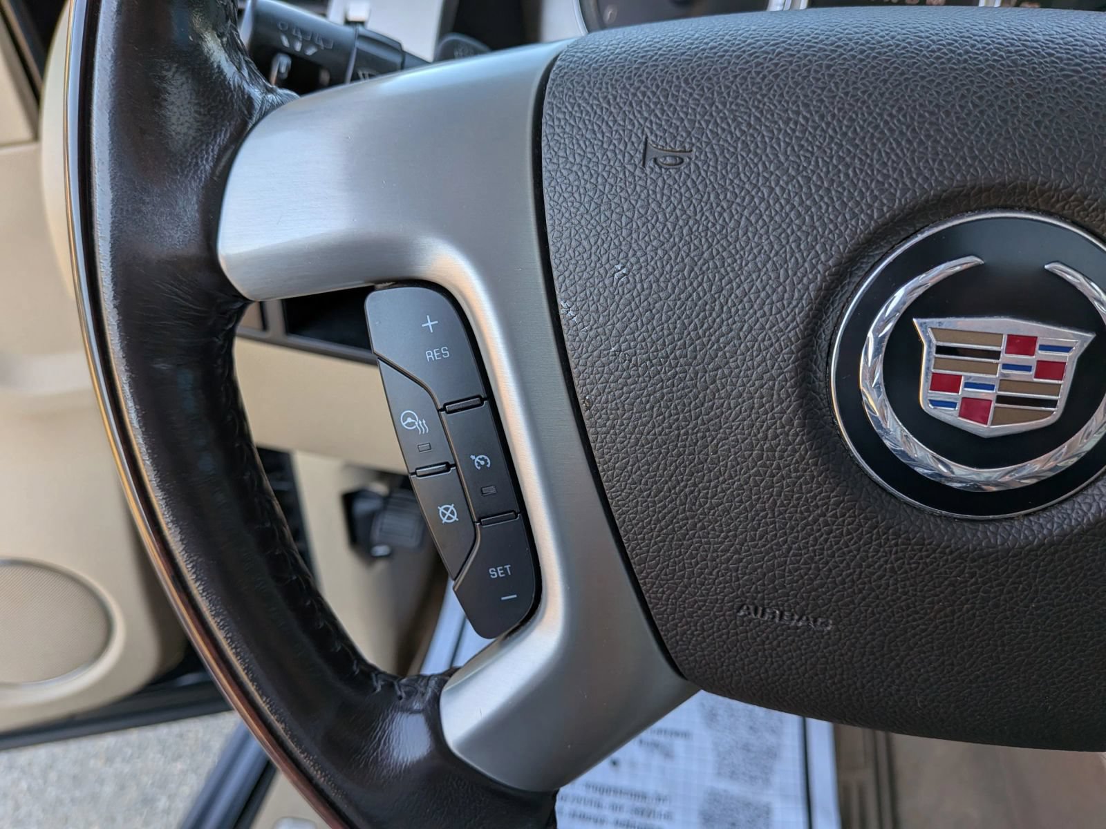 Used 2011 Cadillac Escalade Premium AWD/4WD image 52