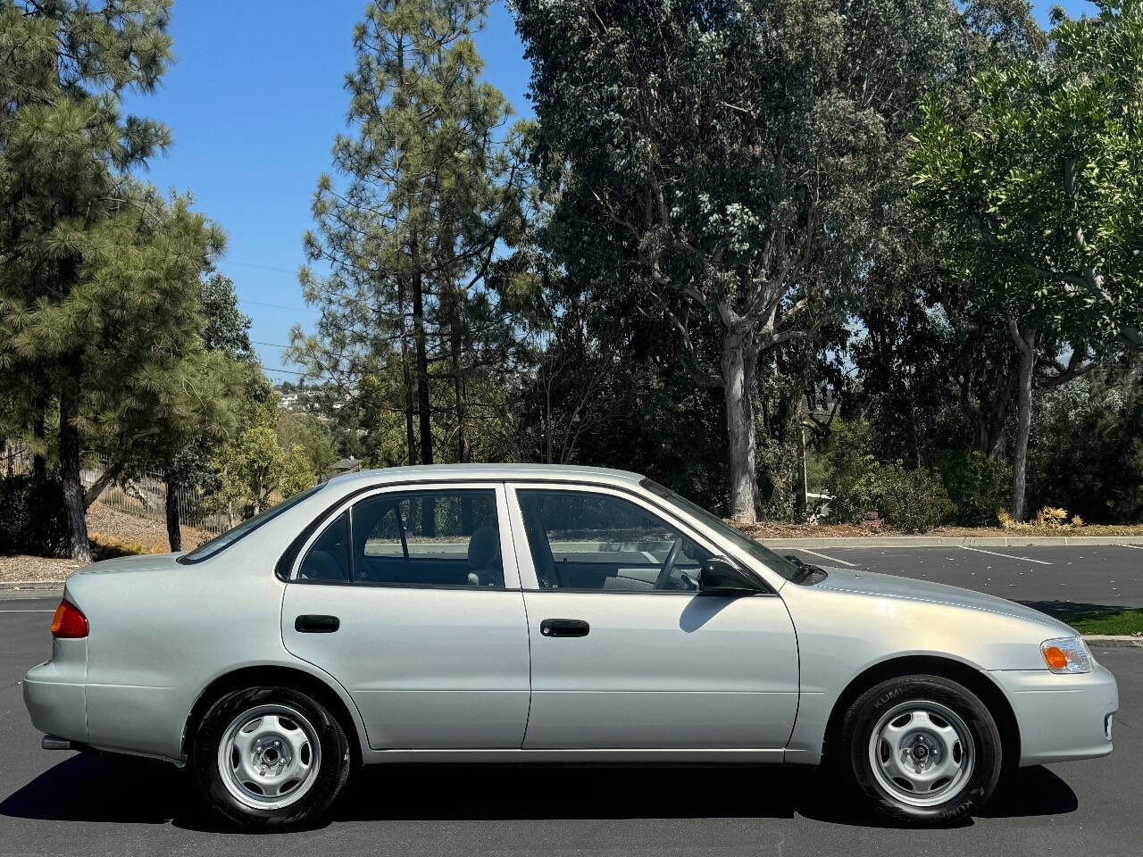 Used 2002 Toyota Corolla CE image 4