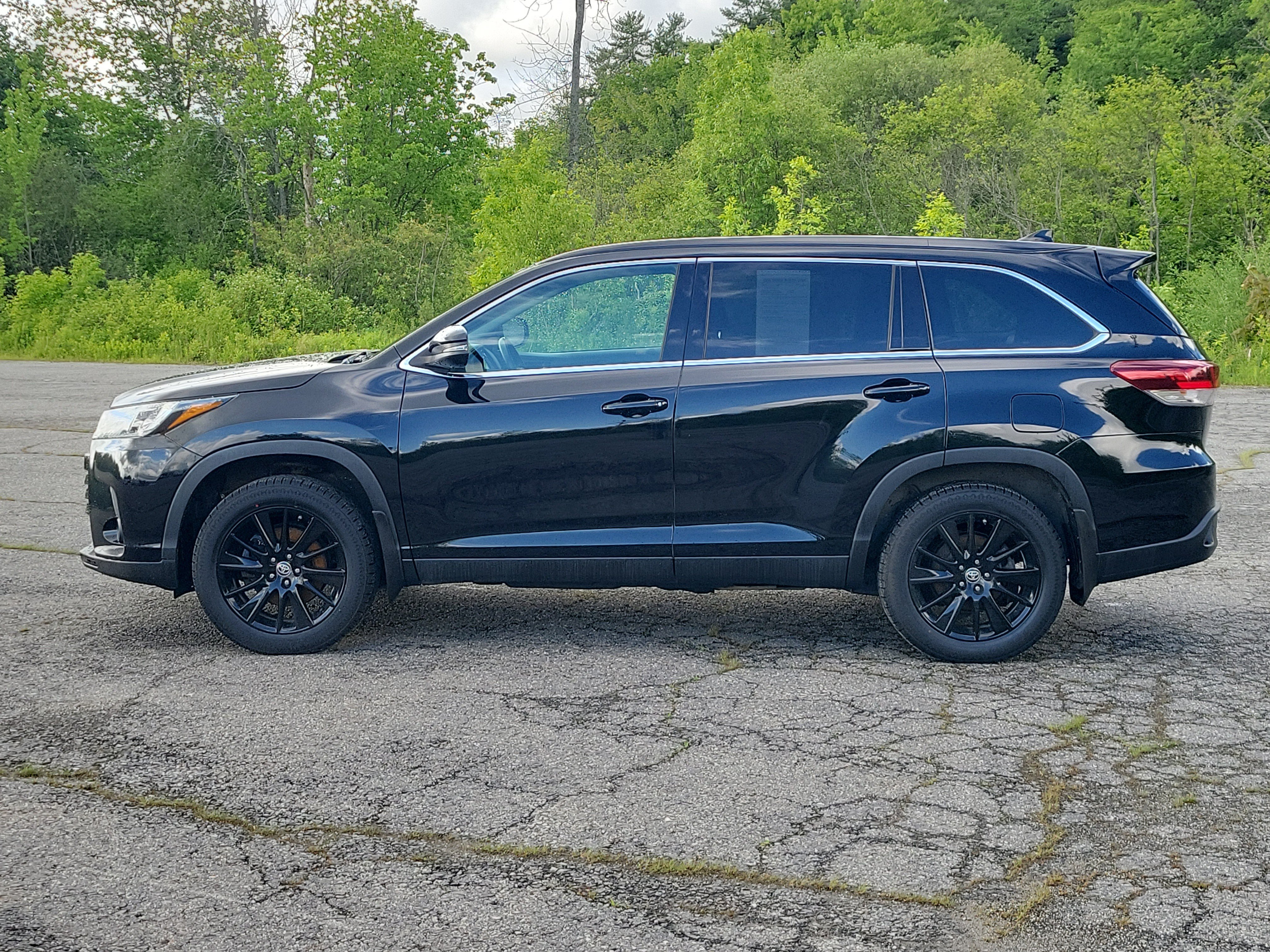 Used 2019 Toyota Highlander SE AWD/4WD image 8