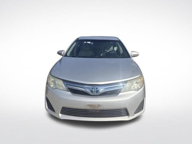 Used 2014 Toyota Camry LE FWD image 2