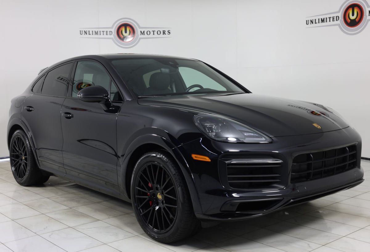 Used 2022 Porsche Cayenne GTS w/ Premium Package Plus AWD/4WD image 34