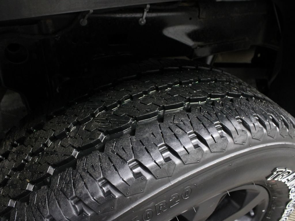 Used 2024 RAM 2500 Big Horn w/ Night Edition AWD/4WD image 37