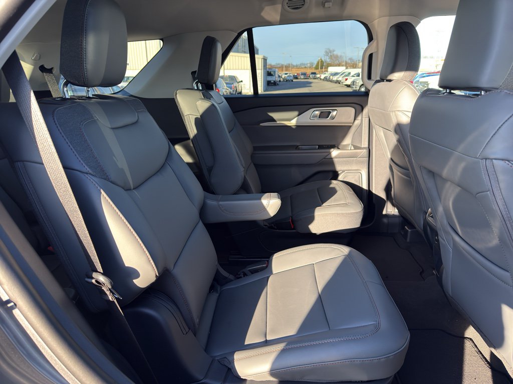 New 2026 Ford Explorer Active w/ Active Comfort Package RWD image 13