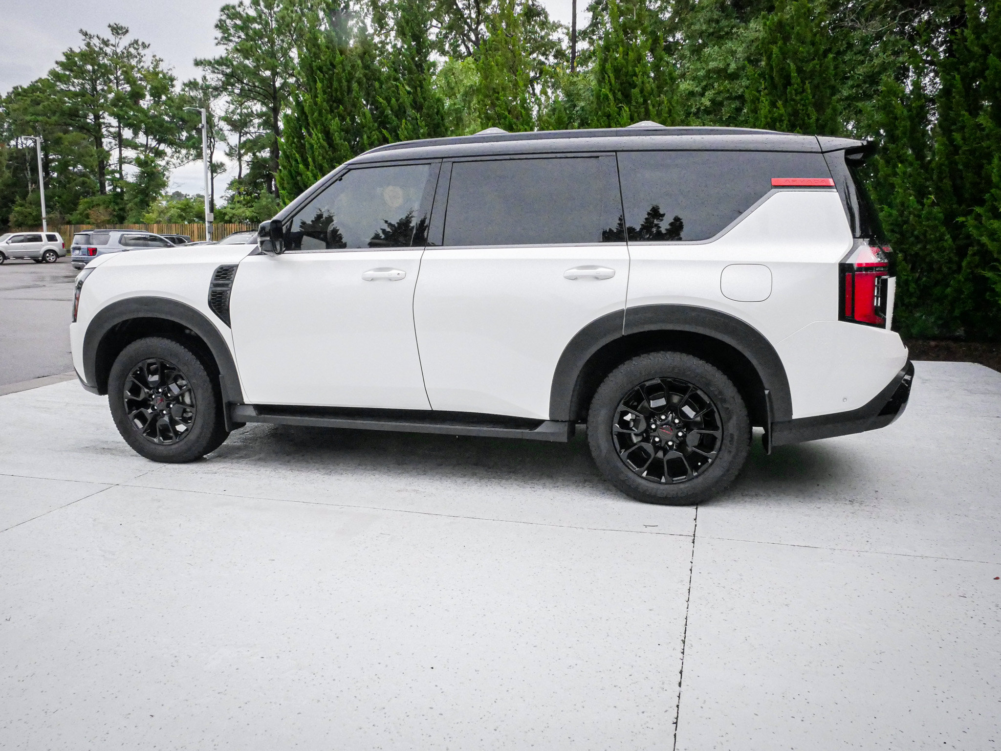Used 2025 Nissan Armada PRO-4X AWD/4WD image 7