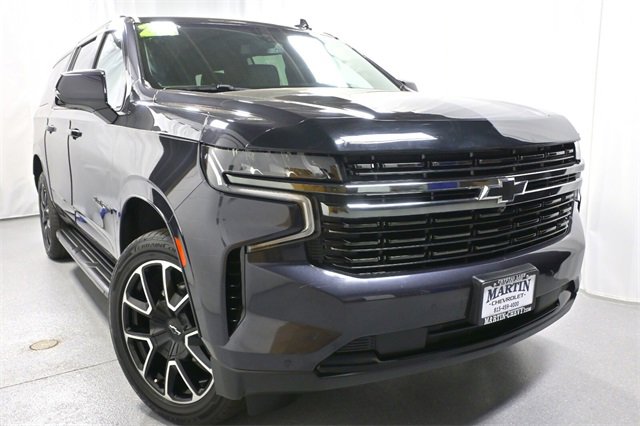 Certified 2022 Chevrolet Suburban RST w/ Sport Performance Package image 3