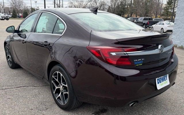 Used 2017 Buick Regal Sport Touring image 3