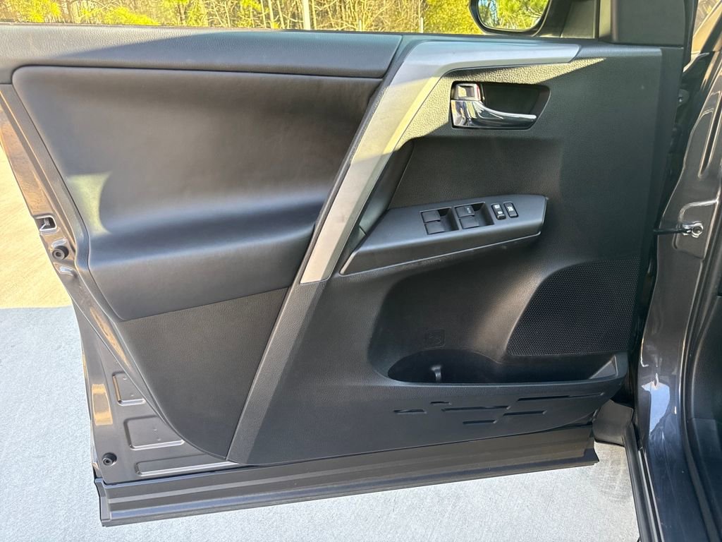 Used 2017 Toyota RAV4 XLE image 14