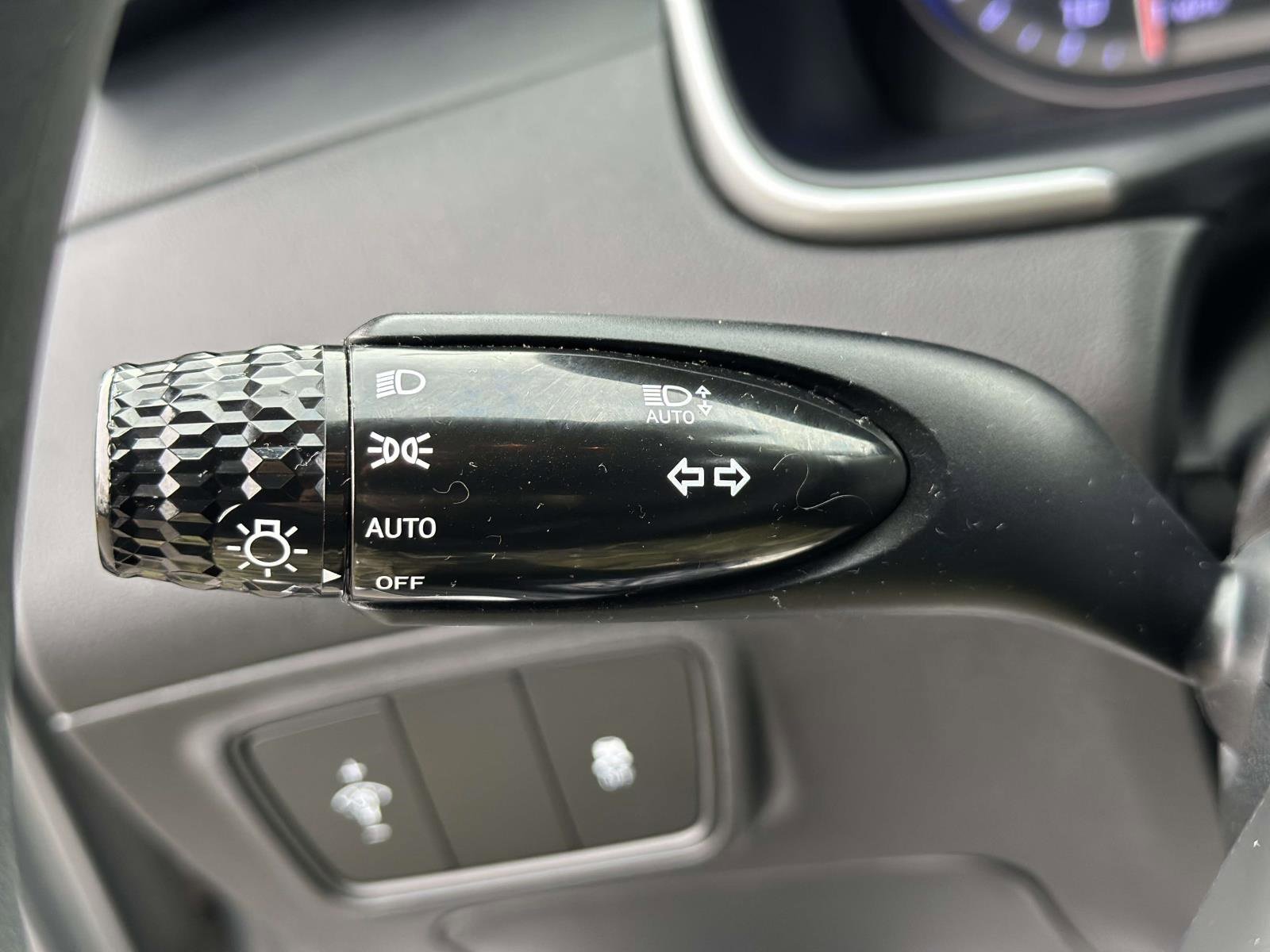 Used 2023 Hyundai Tucson SE image 15