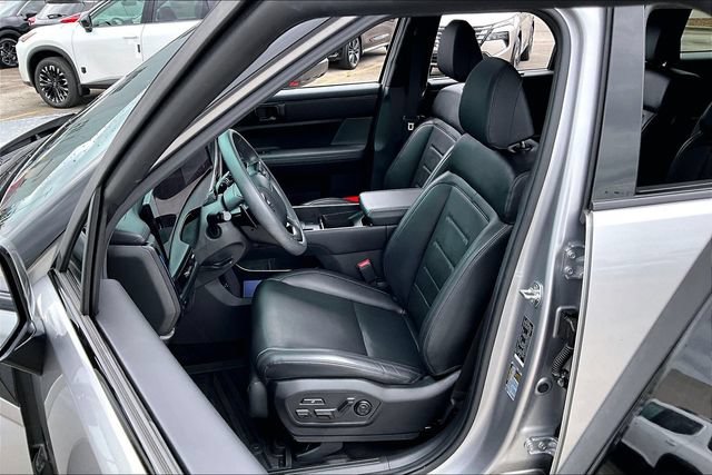 Used 2025 Hyundai Santa Fe Calligraphy FWD image 18