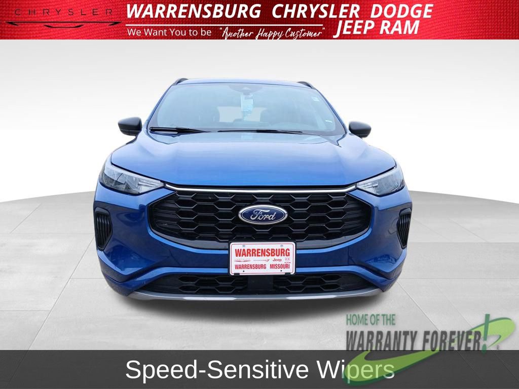 Used 2023 Ford Escape ST-Line FWD image 11