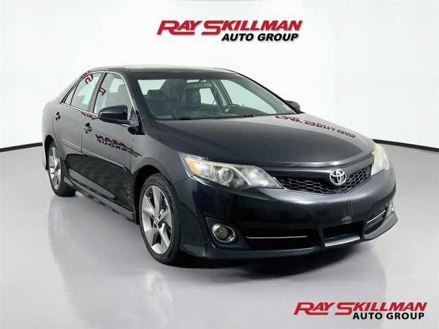 Used 2012 Toyota Camry SE FWD image 1