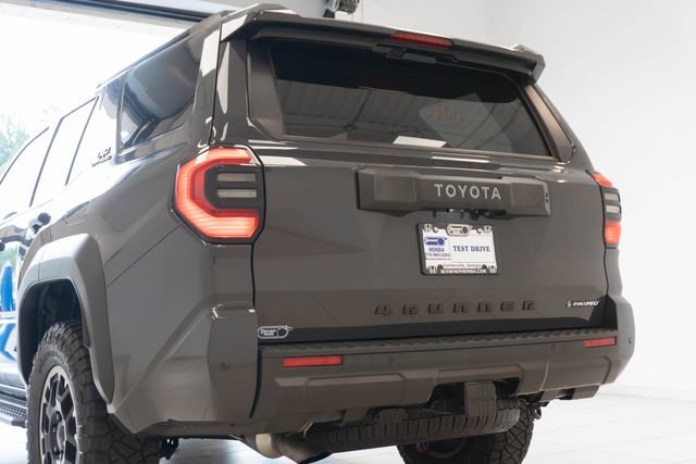Used 2025 Toyota 4Runner TRD Off-Road Premium AWD/4WD image 13