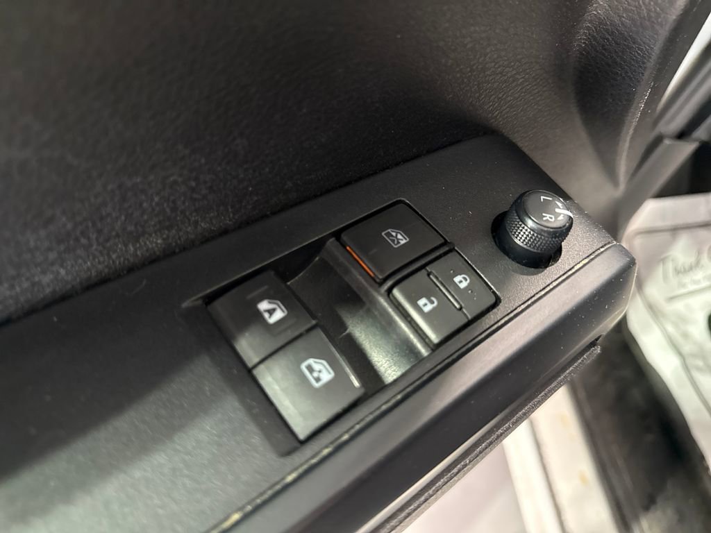 Used 2021 Toyota Tacoma SR AWD/4WD image 27