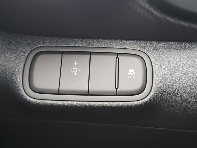 New 2026 Hyundai Venue SE image 30