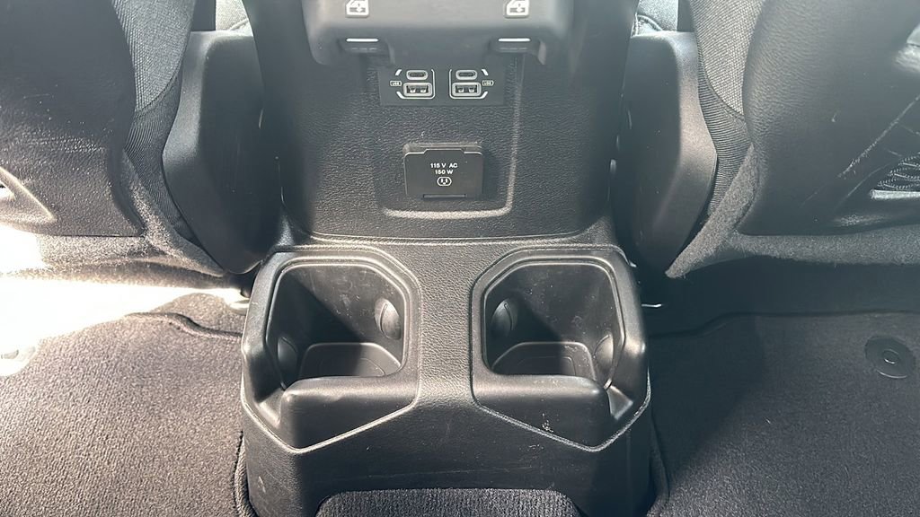 Used 2024 Jeep Wrangler Rubicon image 25