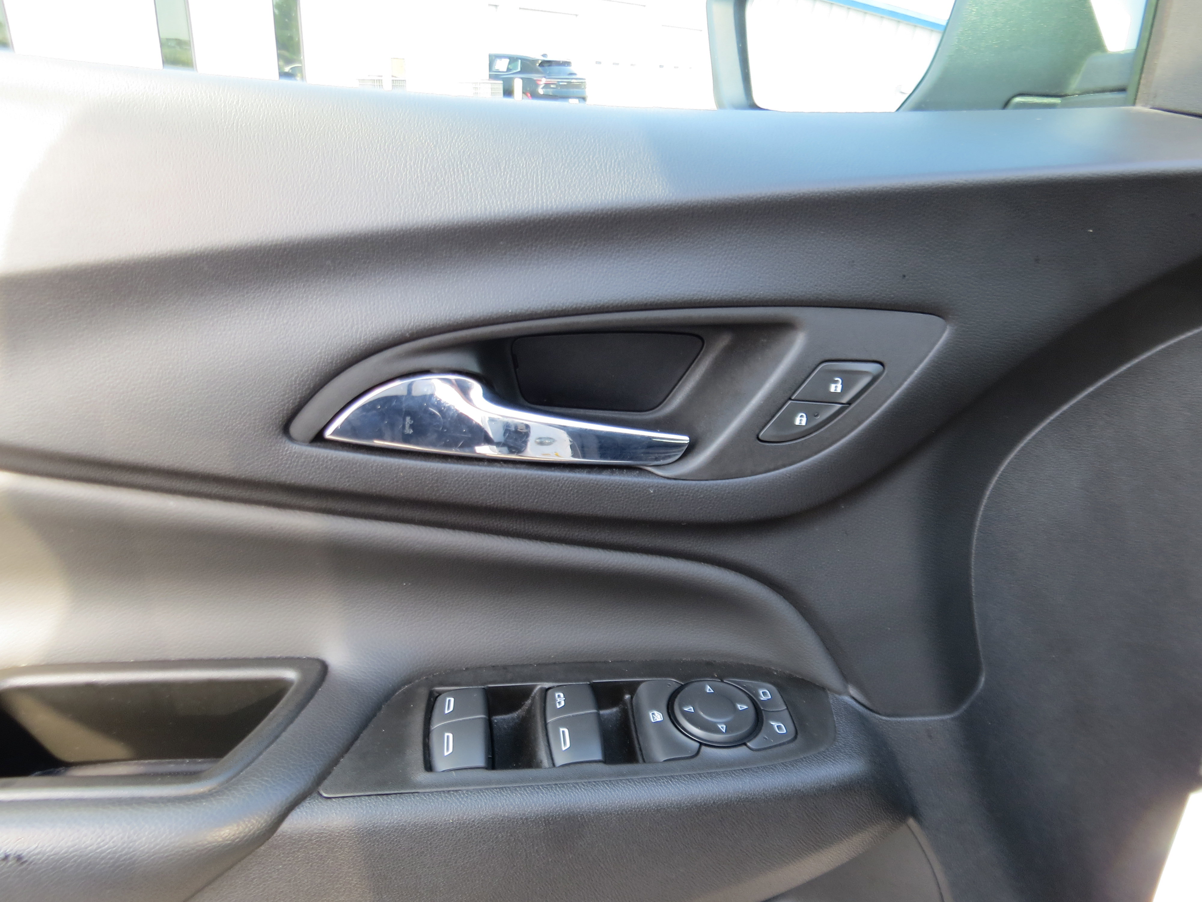 Used 2023 Chevrolet Equinox LT AWD/4WD image 16