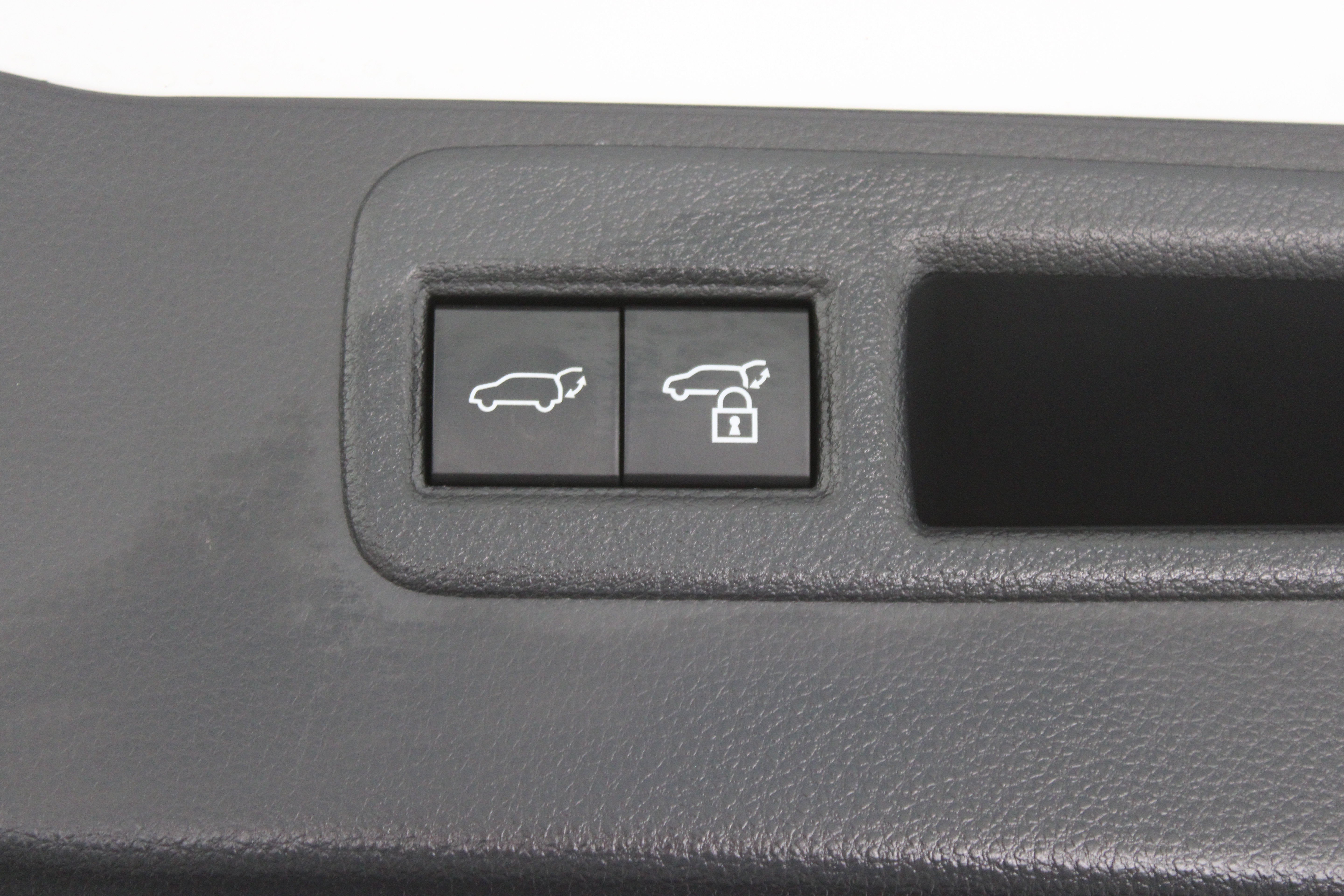 Certified 2023 Toyota Venza LE AWD/4WD image 32