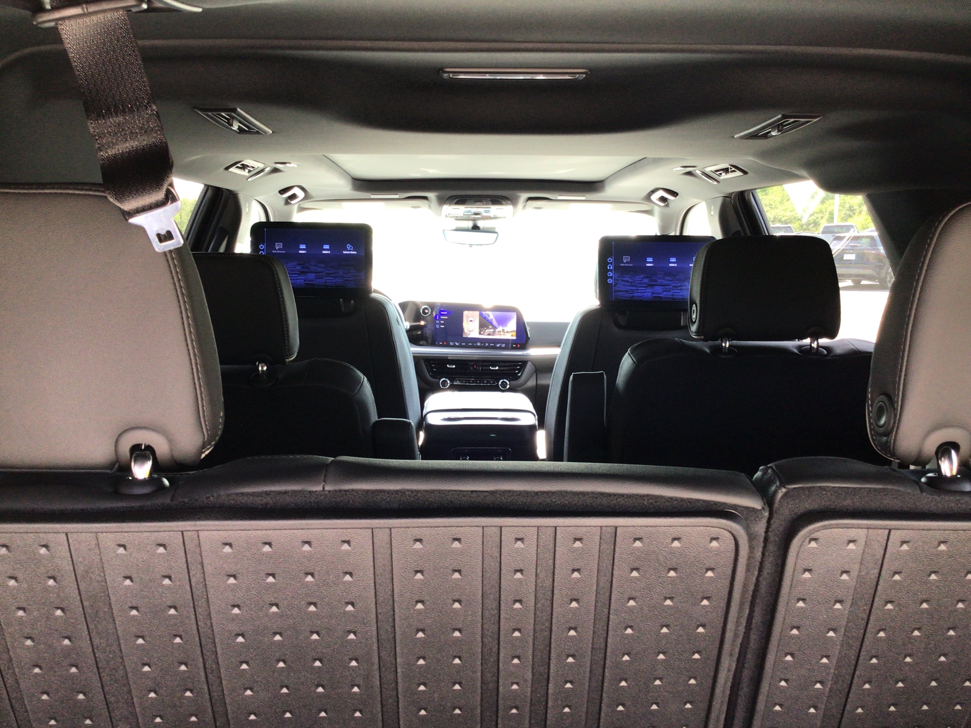 New 2026 Chevrolet Suburban Premier AWD/4WD image 99