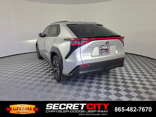 Used 2024 Toyota bZ4X XLE w/ Weather Package AWD/4WD image 5