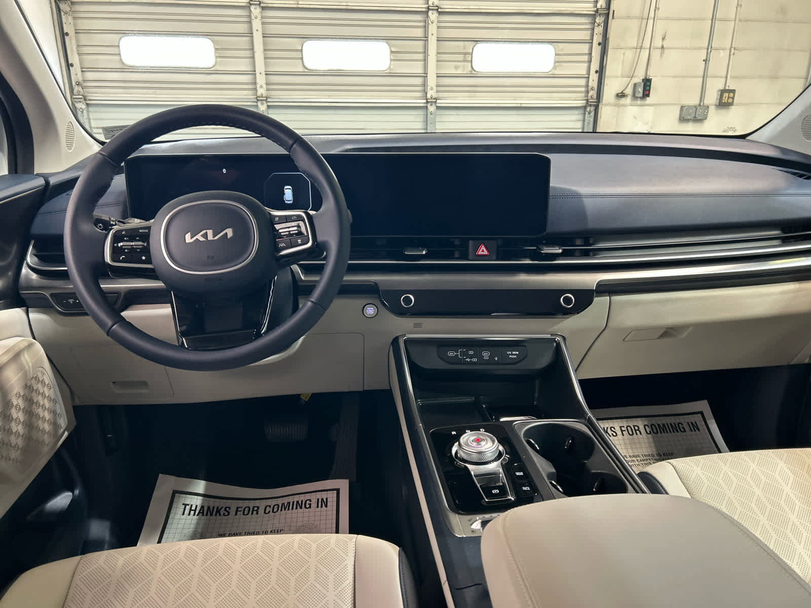 Used 2026 Kia Carnival SX FWD image 4