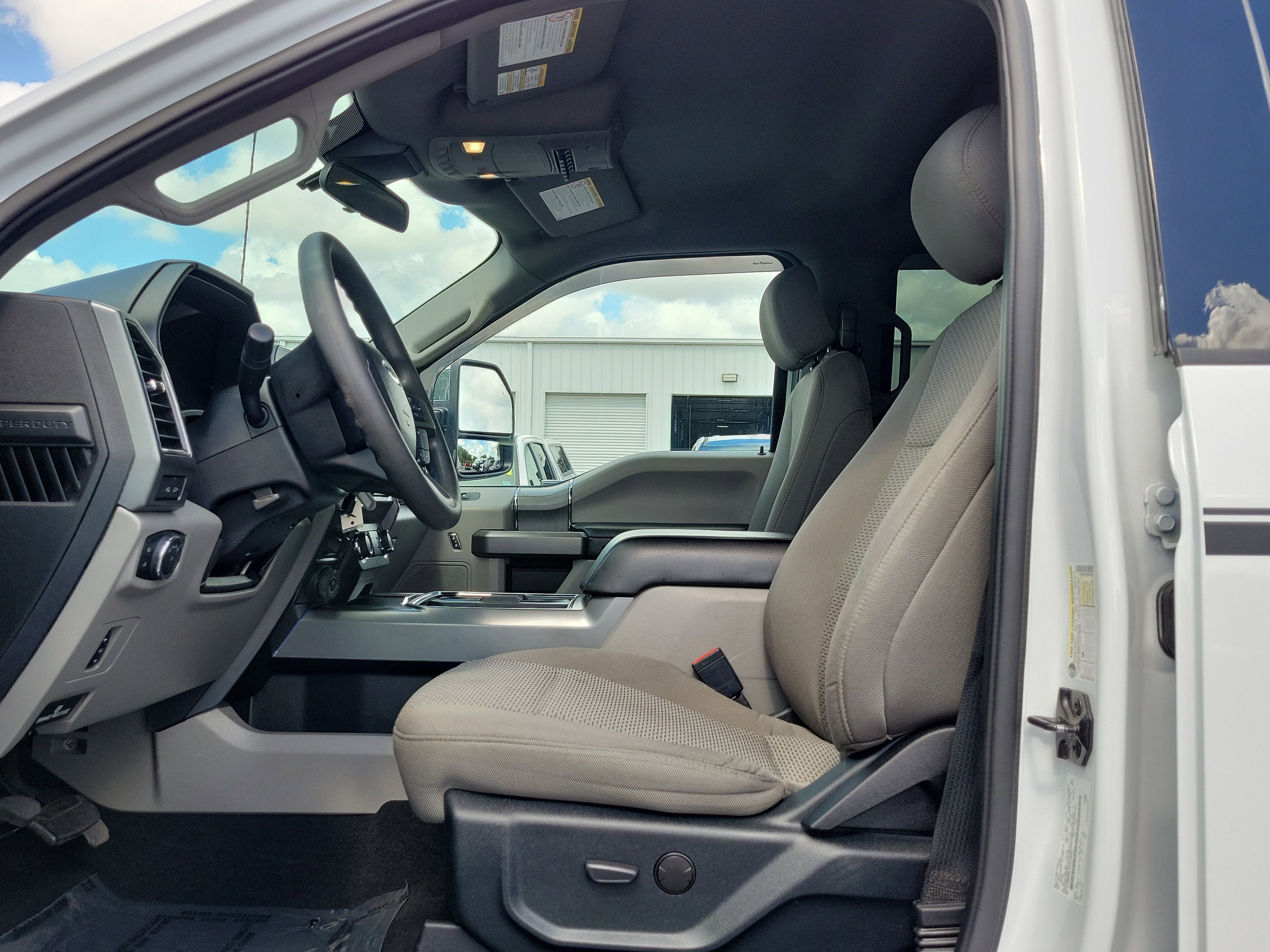 Used 2020 Ford F250 XLT w/ XLT Premium Package AWD/4WD image 19