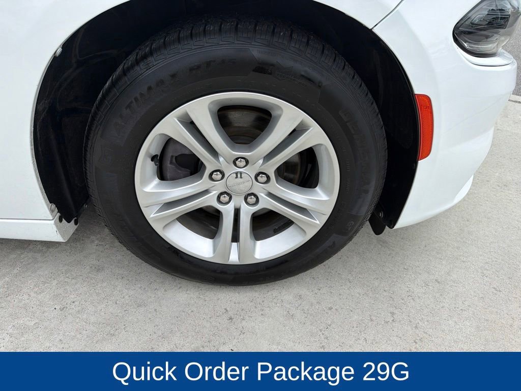 Used 2019 Dodge Charger SXT RWD image 11