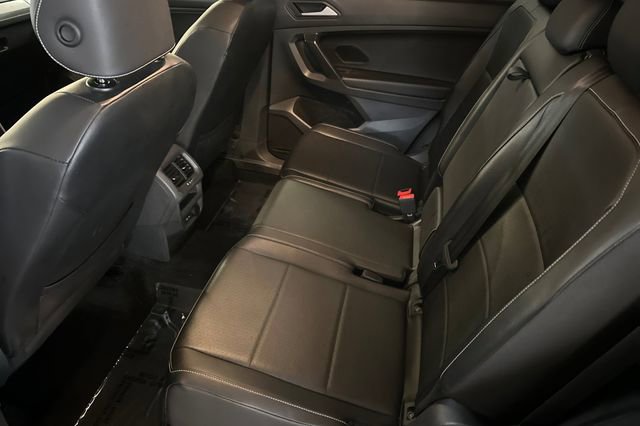 Used 2021 Volkswagen Tiguan SE image 14