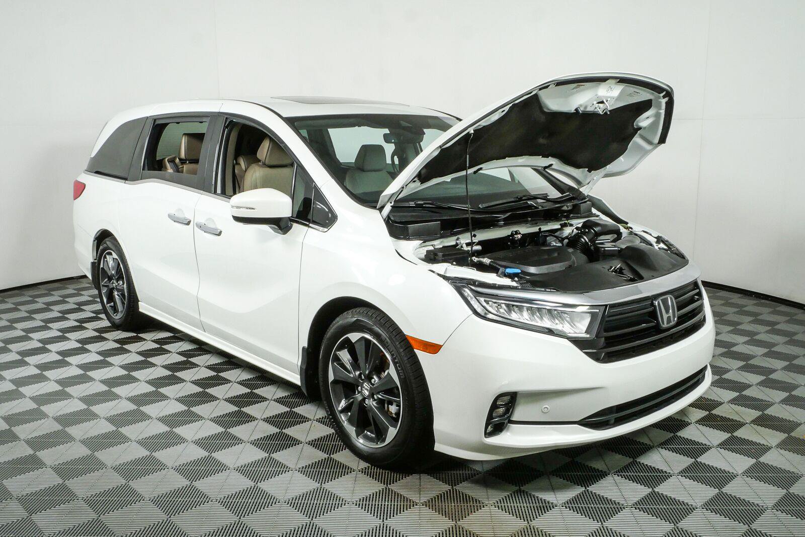 Used 2022 Honda Odyssey Elite image 38