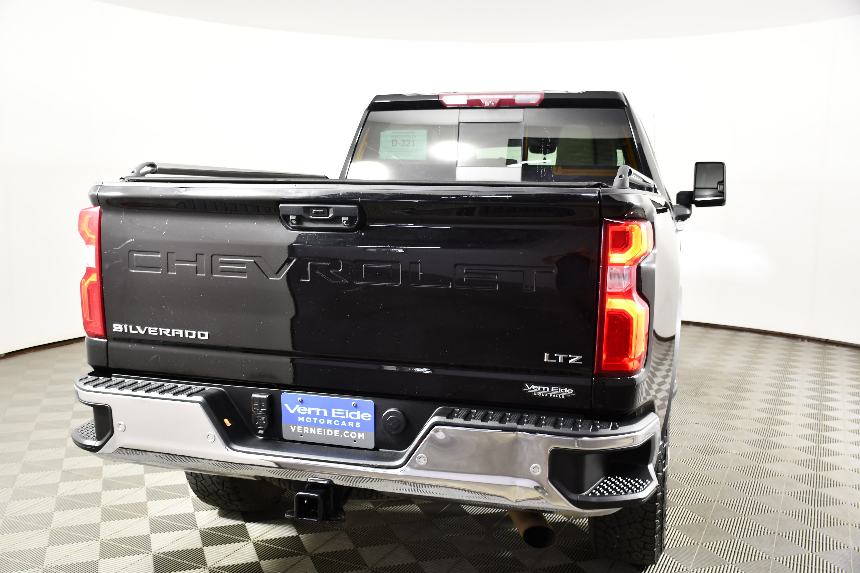 Used 2022 Chevrolet Silverado 2500 LTZ w/ LTZ Premium Package AWD/4WD image 7