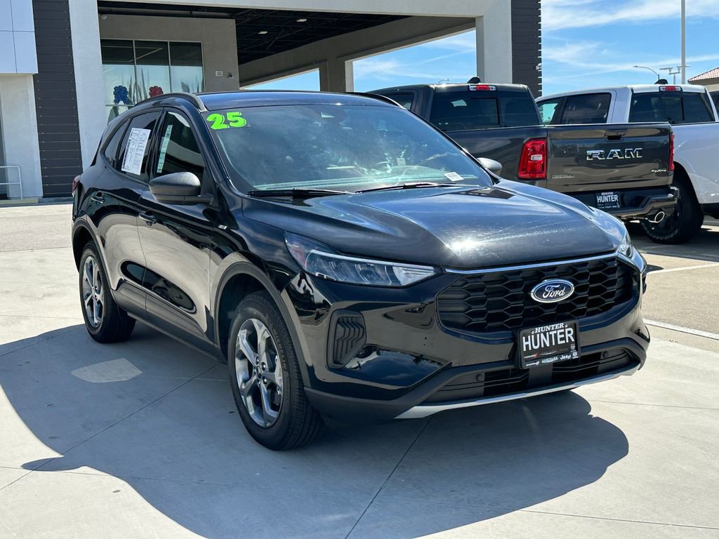 Used 2025 Ford Escape ST-Line image 10