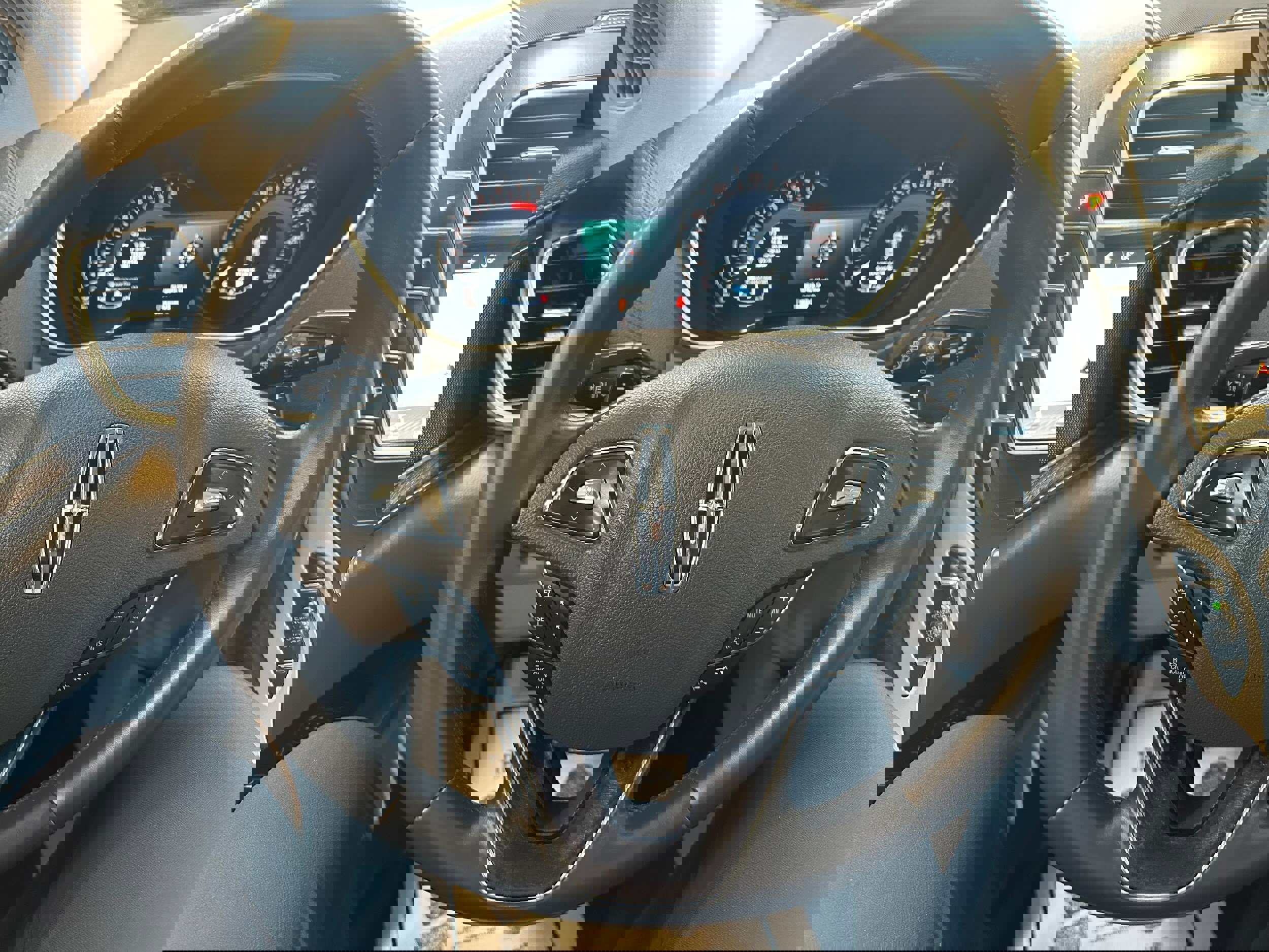 Used 2016 Lincoln MKX Reserve w/ Driver Assistance Package image 24