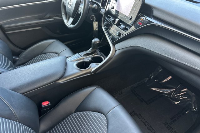Used 2024 Toyota Camry SE FWD image 18