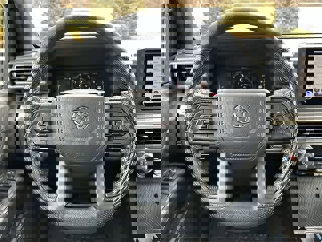 Used 2025 Toyota Tacoma SR5 image 7