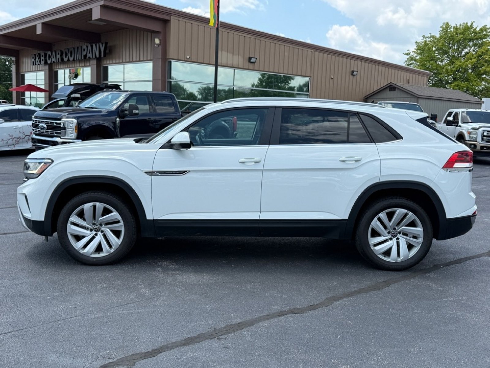 Used 2022 Volkswagen Atlas Cross Sport SE AWD/4WD image 5