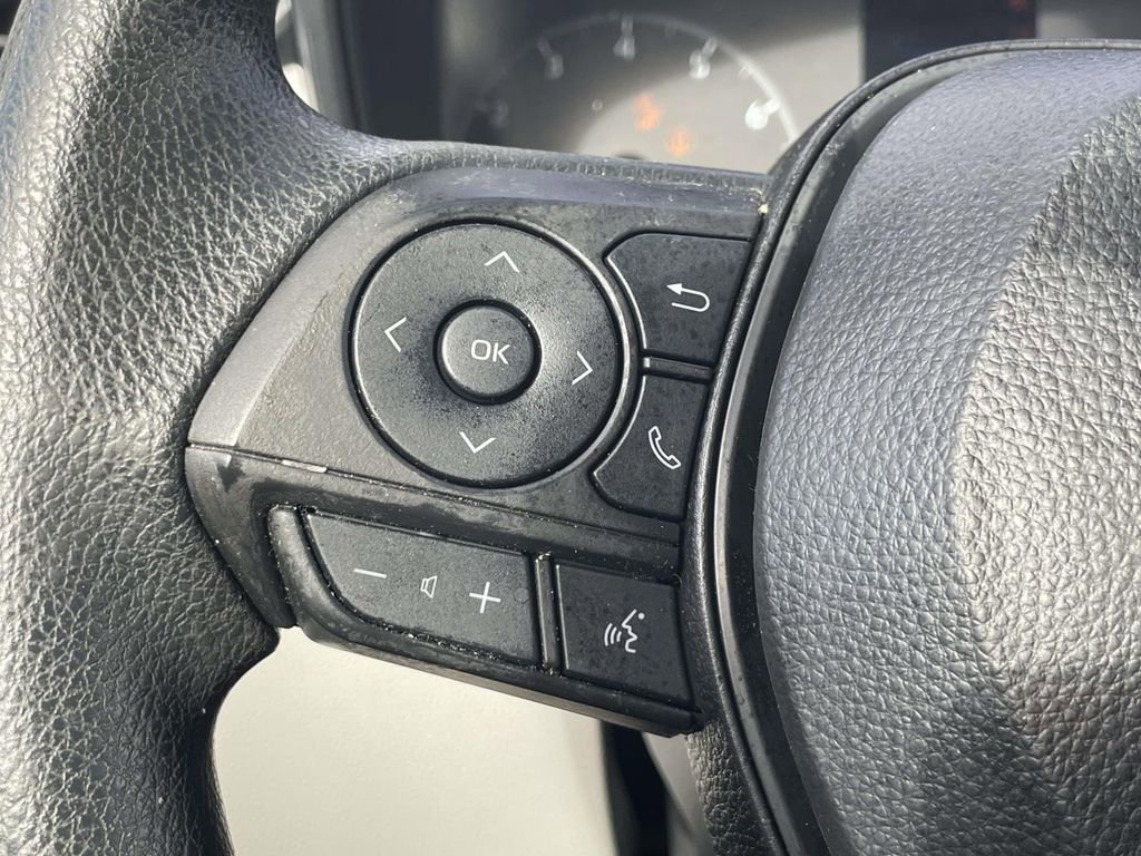 Used 2024 Toyota Corolla Cross L FWD image 29