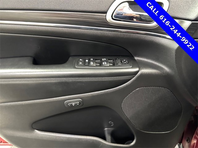 Used 2020 Jeep Grand Cherokee Limited image 25