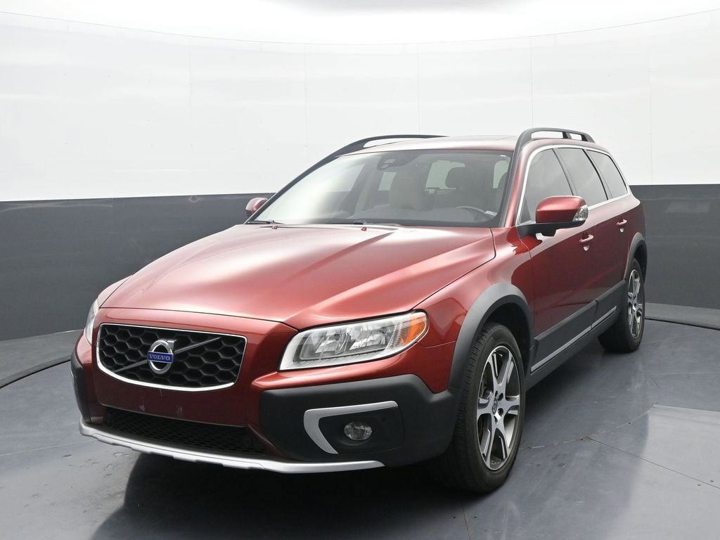 Used 2015 Volvo XC70 T6 w/ Proximity Package AWD/4WD image 1