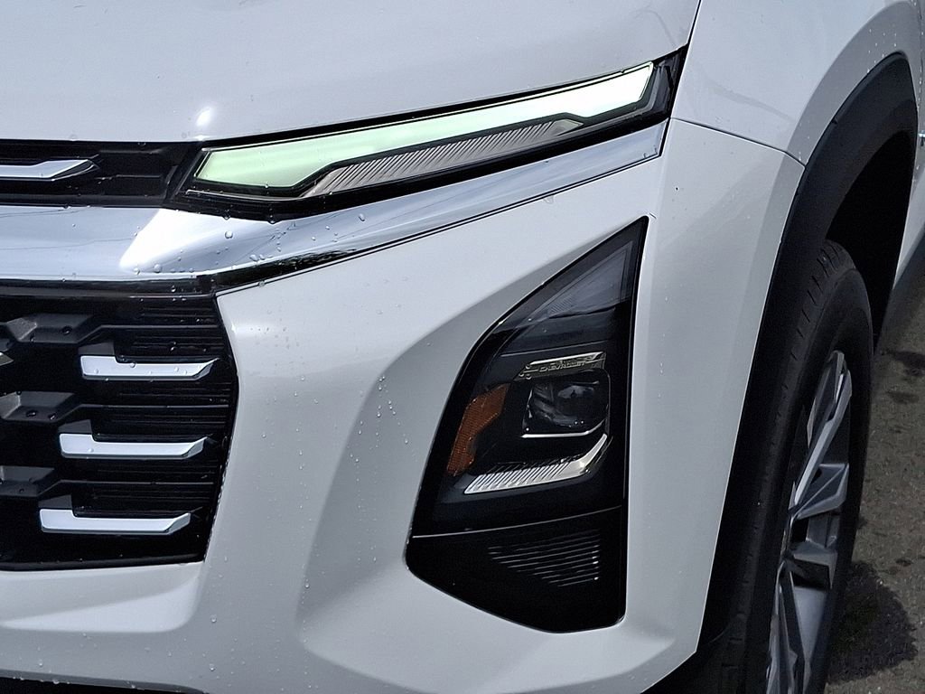 Used 2025 Chevrolet Equinox LT AWD/4WD image 9
