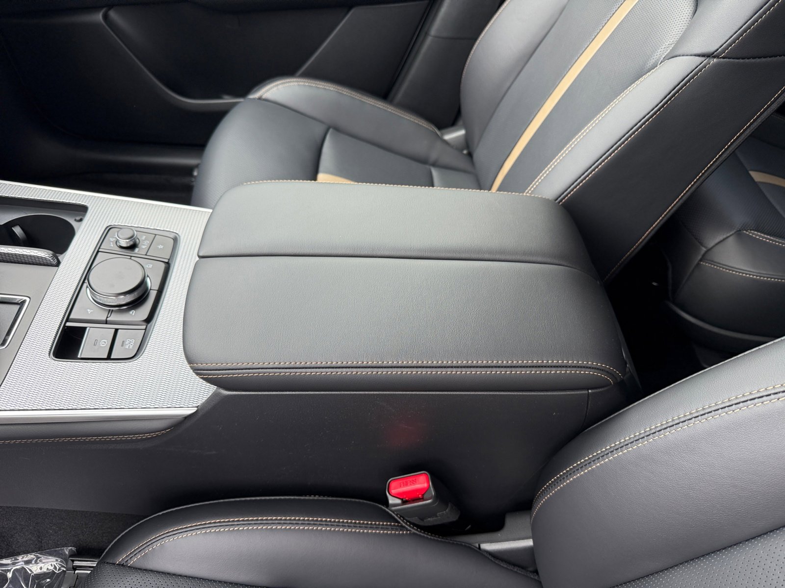 New 2025 MAZDA CX-90 3.3 Turbo w/ Premium Plus Pkg image 14