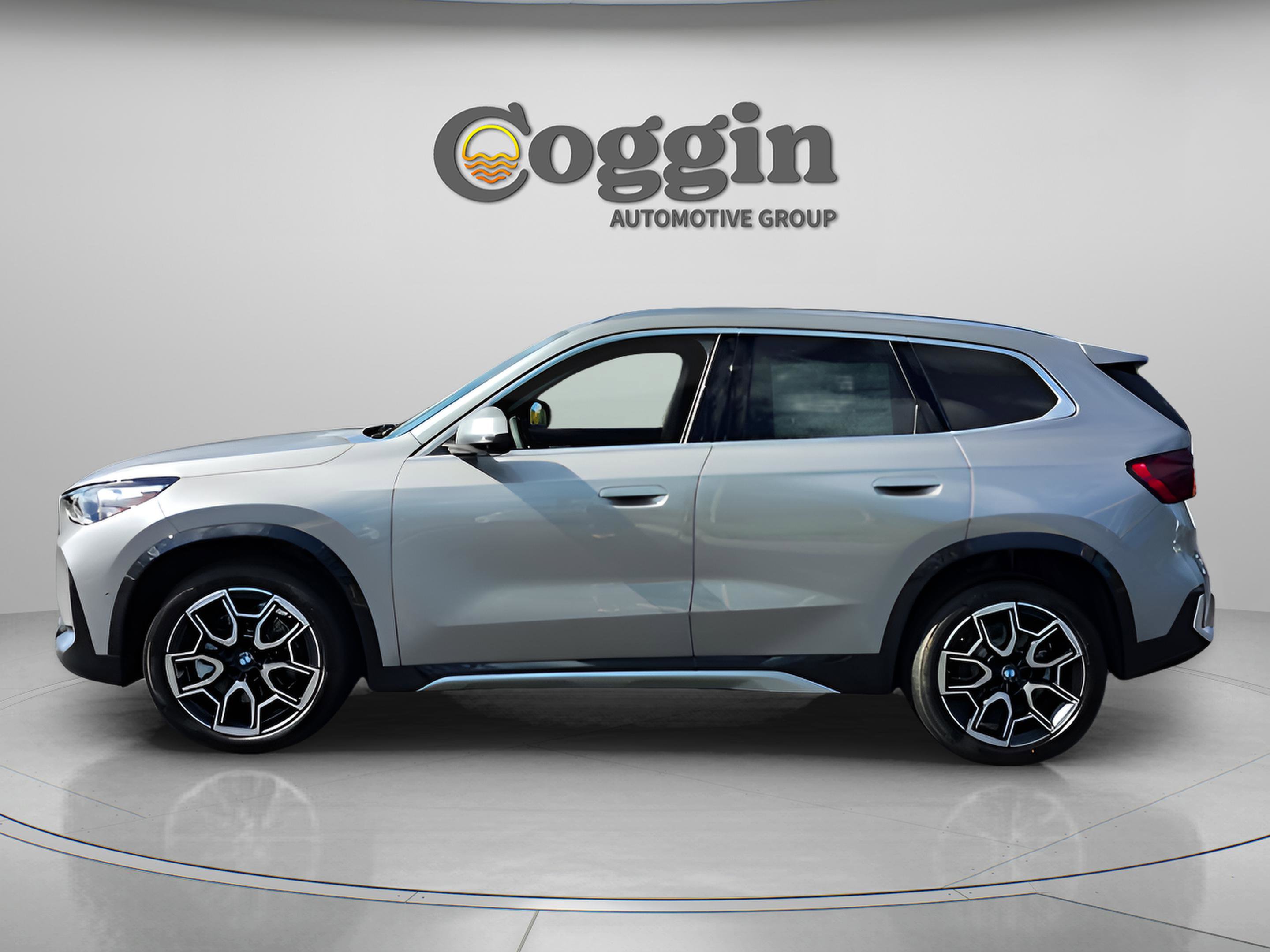 New 2026 BMW X1 xDrive28i w/ M Sport Package AWD/4WD image 3