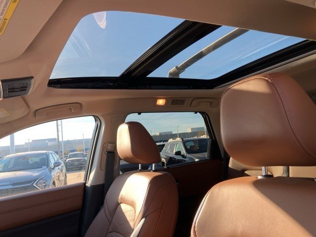 Used 2024 Nissan Pathfinder Platinum w/ Cargo Package image 14