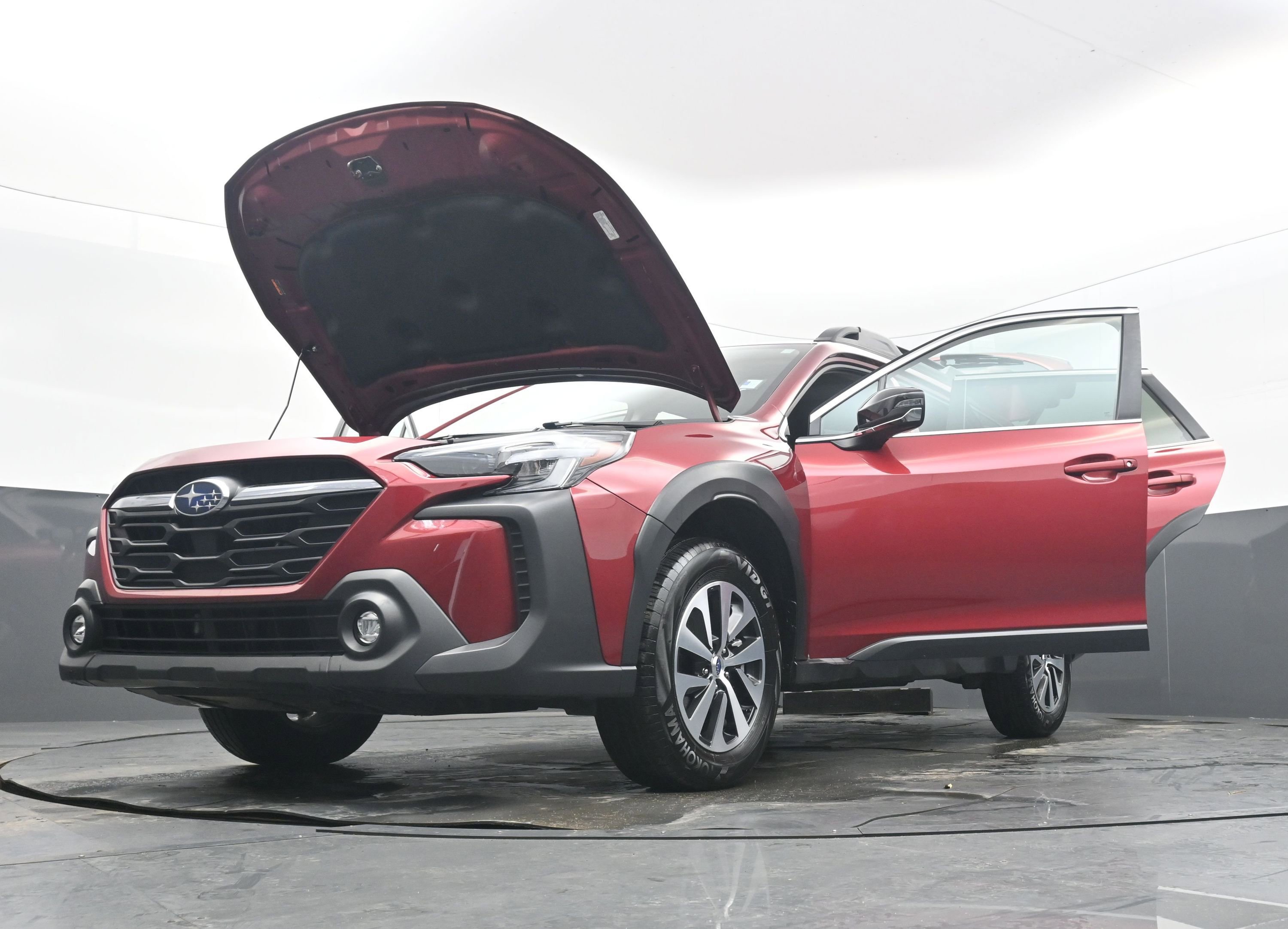 Used 2025 Subaru Outback Premium image 42