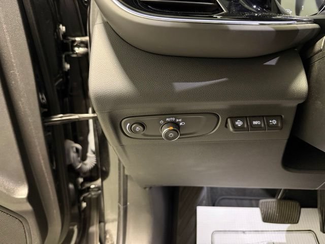 Used 2023 Buick Envision Avenir AWD/4WD image 20