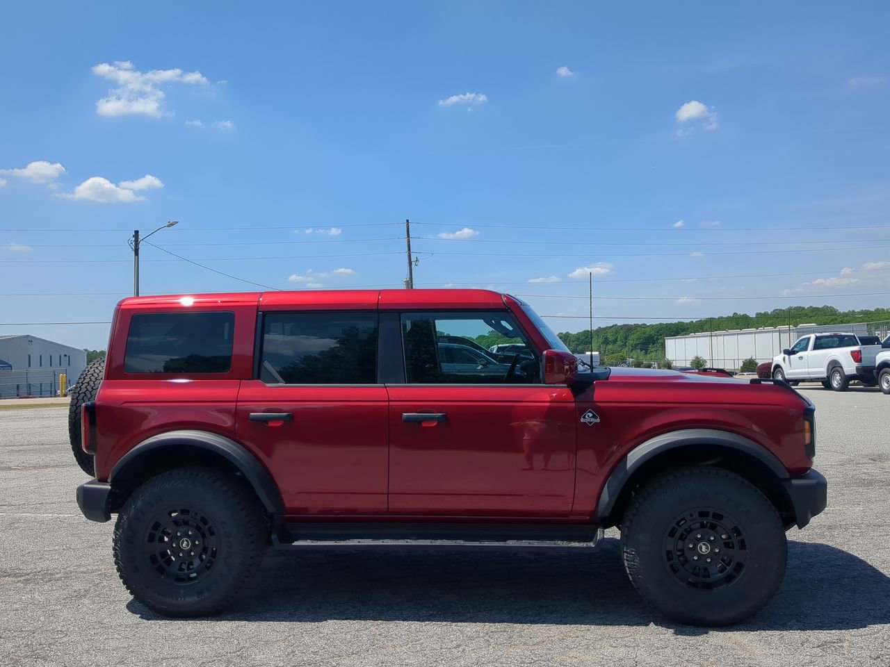 New 2026 Ford Bronco Outer Banks w/ Sasquatch Package AWD/4WD image 2