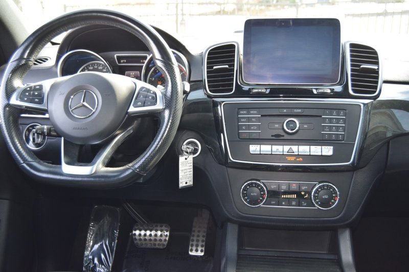 Used 2019 Mercedes-Benz GLE 43 AMG 4MATIC w/ Premium 3 Package image 20