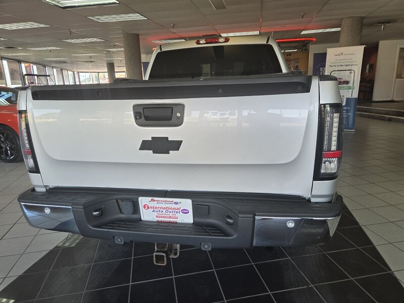 Used 2012 Chevrolet Silverado 1500 LTZ AWD/4WD image 6