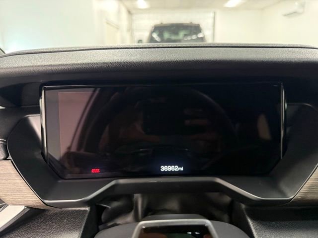 Used 2024 GMC Acadia Denali w/ Super Cruise Package FWD image 11