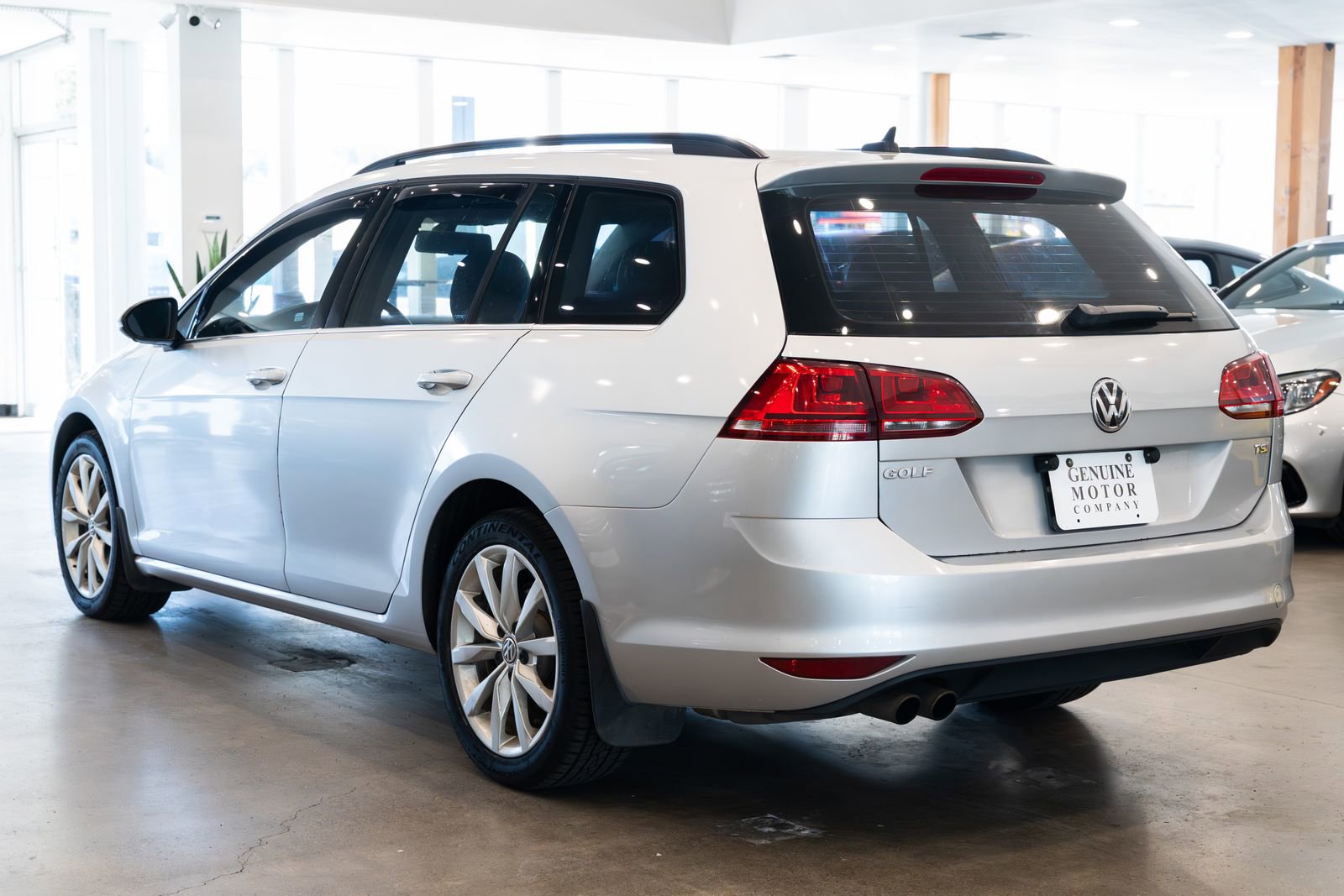 Used 2016 Volkswagen Golf SE FWD image 6