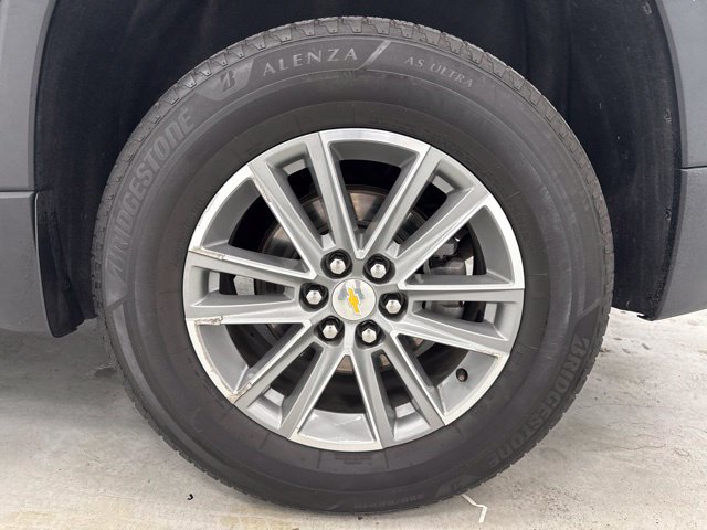 Used 2022 Chevrolet Traverse LT FWD image 36